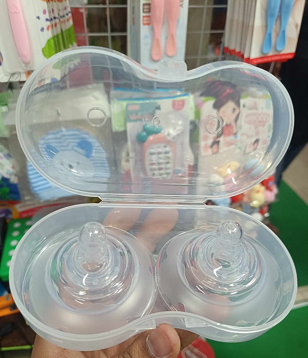 2pcs Silicone Nipple Protectors Breast Milk Feeding Mothers Nipple Shields Protection Cover Breastfeeding Milk